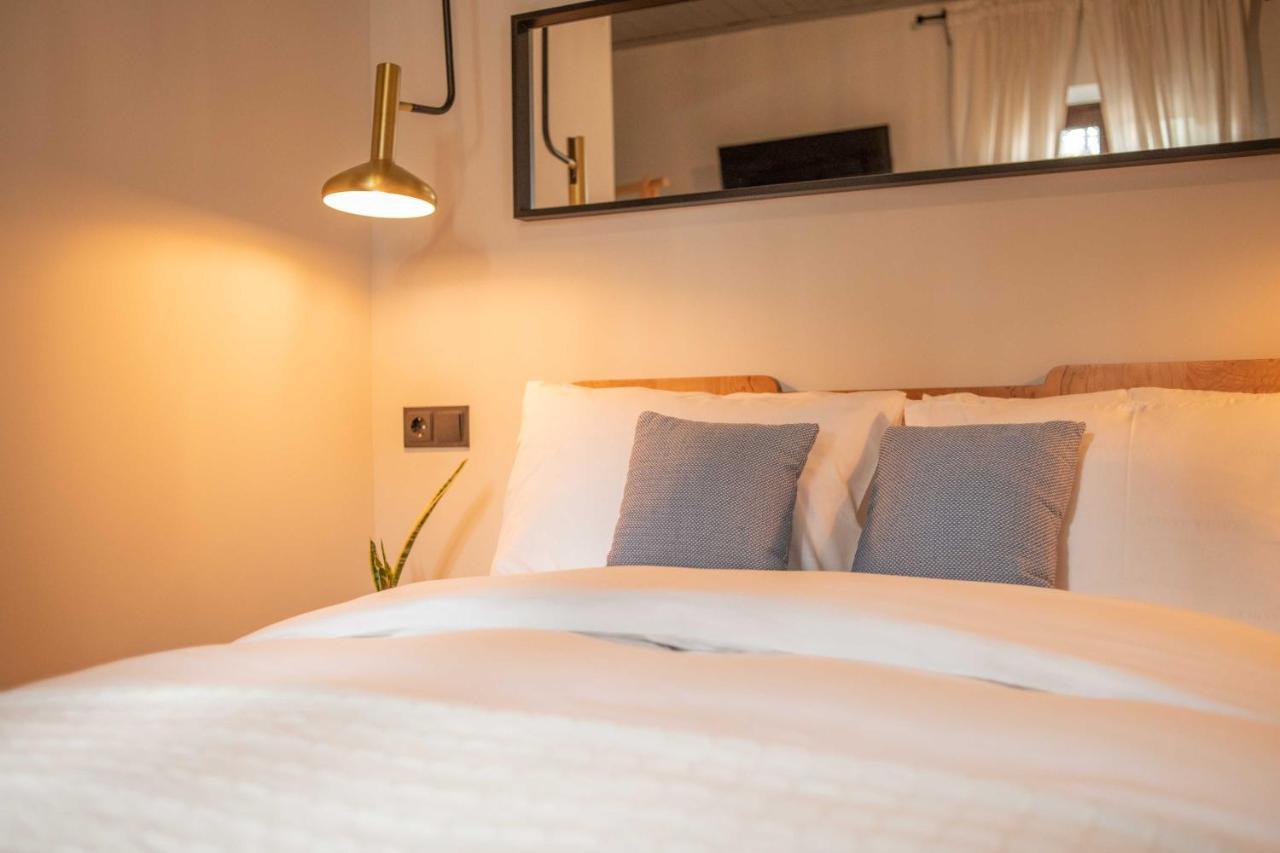 Philos Guesthouse Макринитса Экстерьер фото